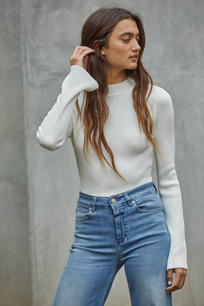 W1252 | THE DAPHNE TOP: Black / L