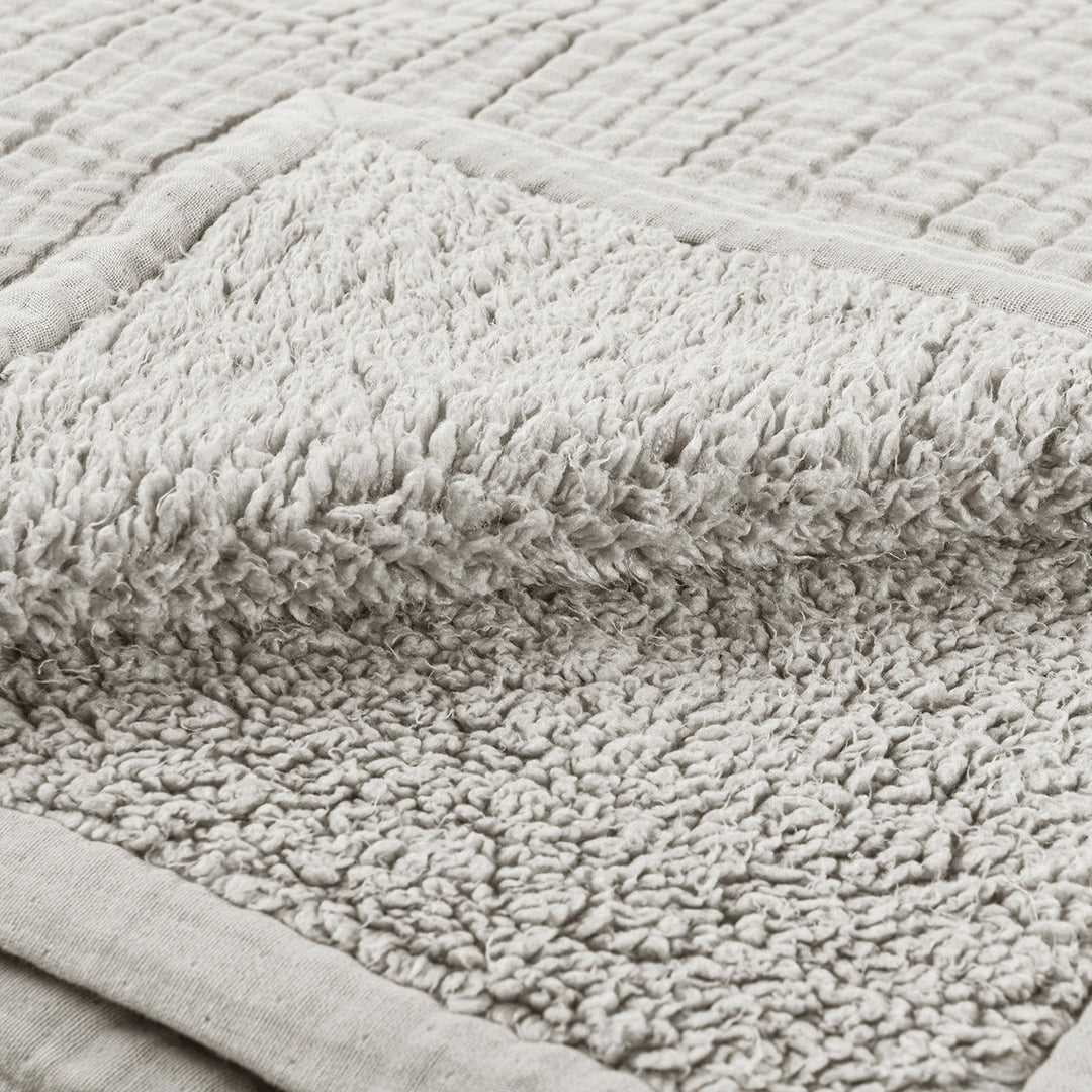 Throws - TC Cardiff Throw