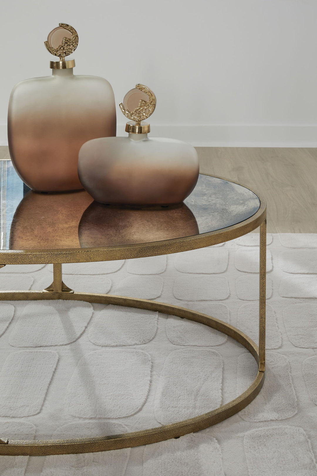 Korajane - Table