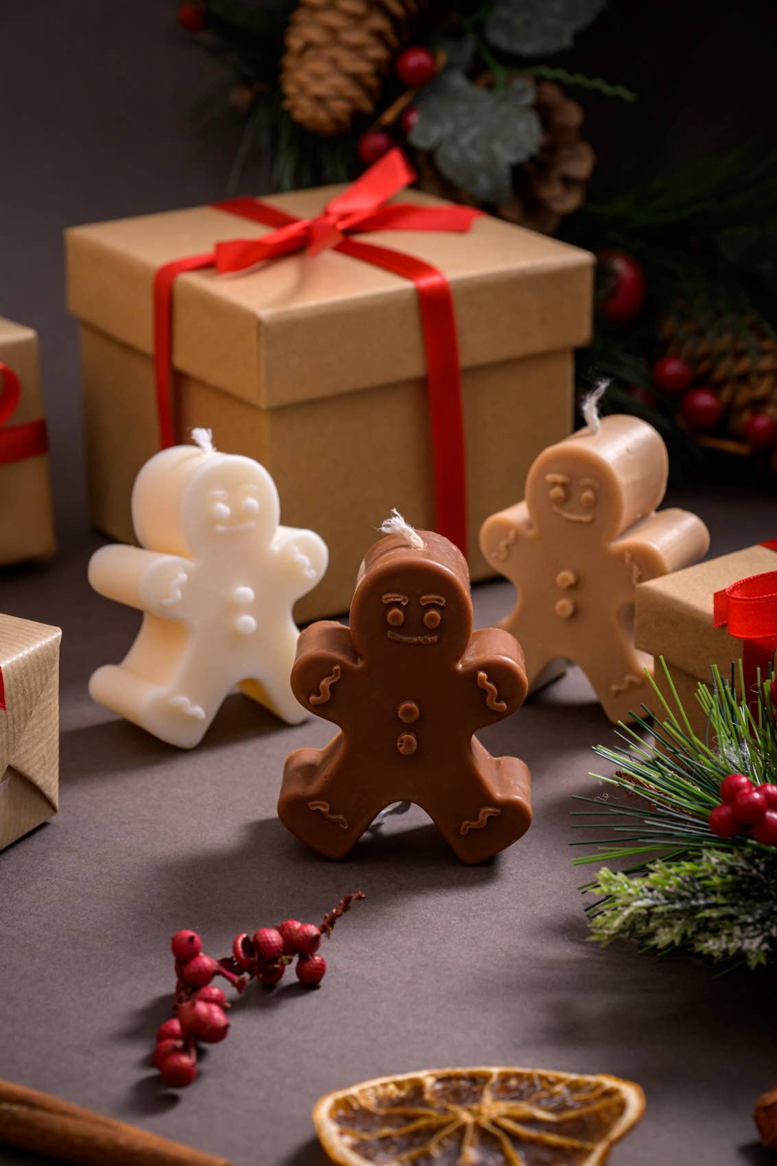 Gingerbread Man Christmas Candles Soy Wax: Beige / Gingerbread coockies