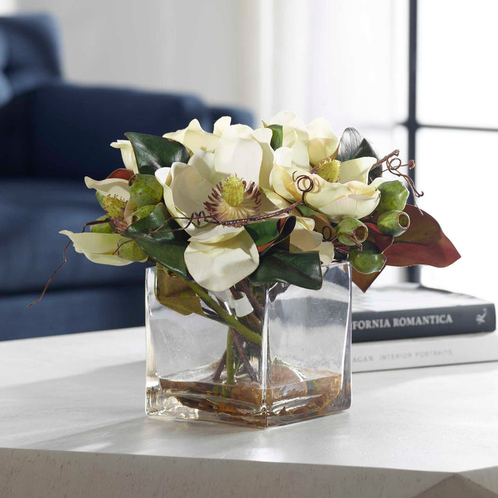 Dobbins Magnolia - Bouquet