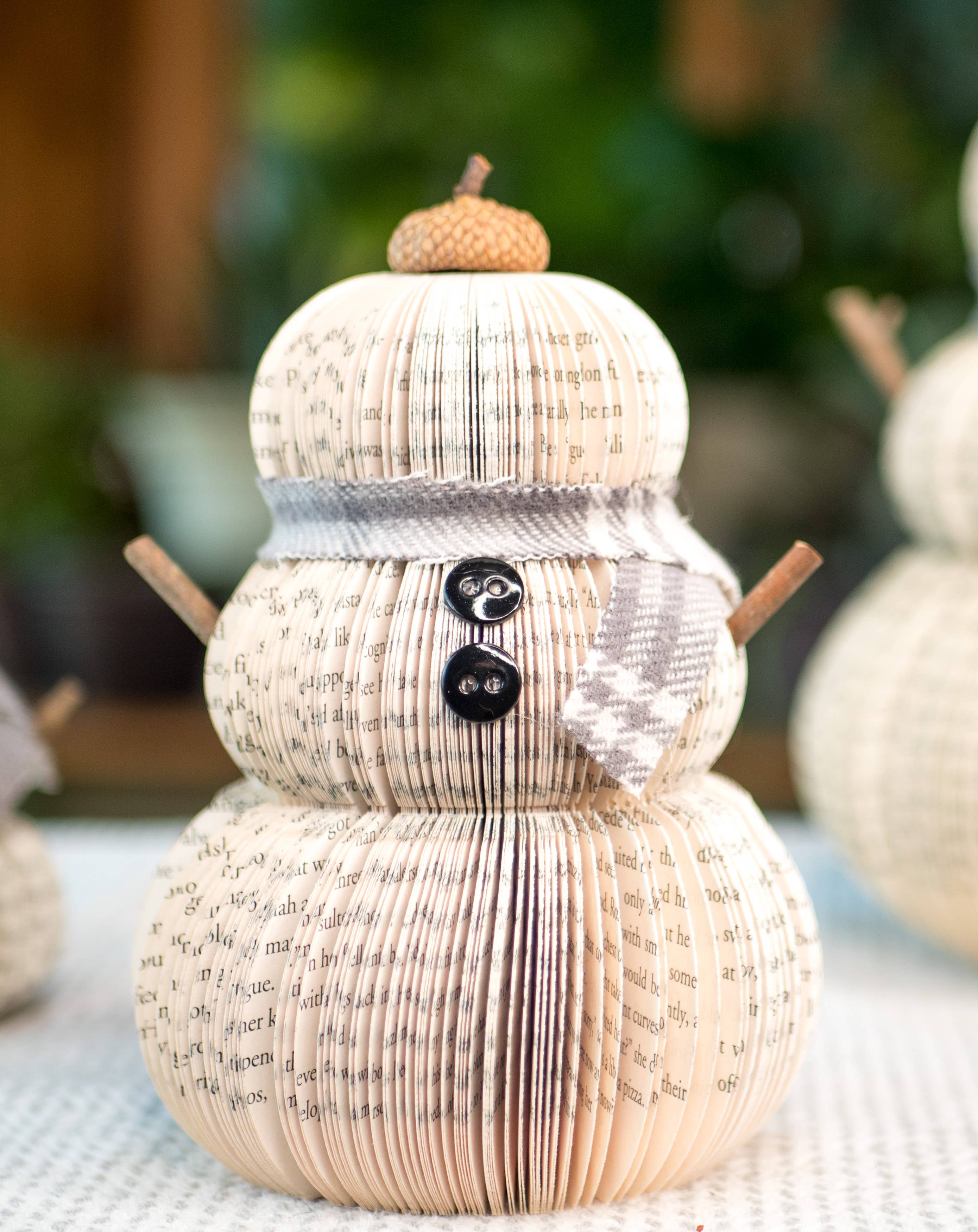 Book Page Snowman GrayChristmas Decor-Holiday Gift-Book Gift: Medium