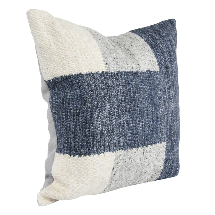 VC Kass - Pillow