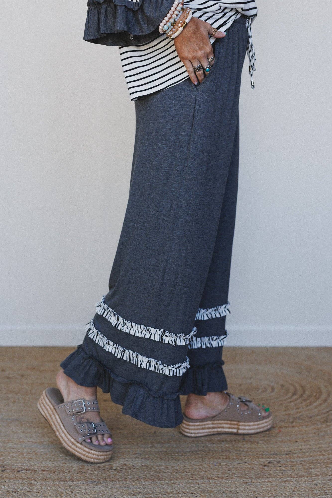 Time To Be Set - Off White Charcoal: Off White Charcoal / XL