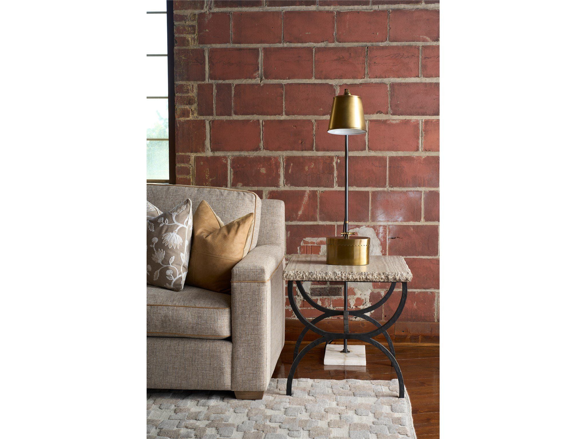 Griffith Park - End Table - Black / Gray