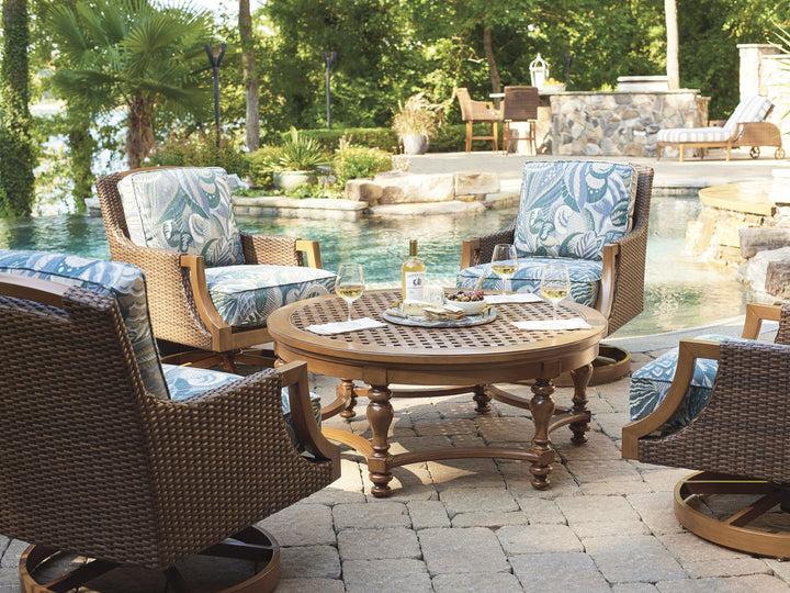 Harbor Isle - Round Cocktail Table - Dark Brown