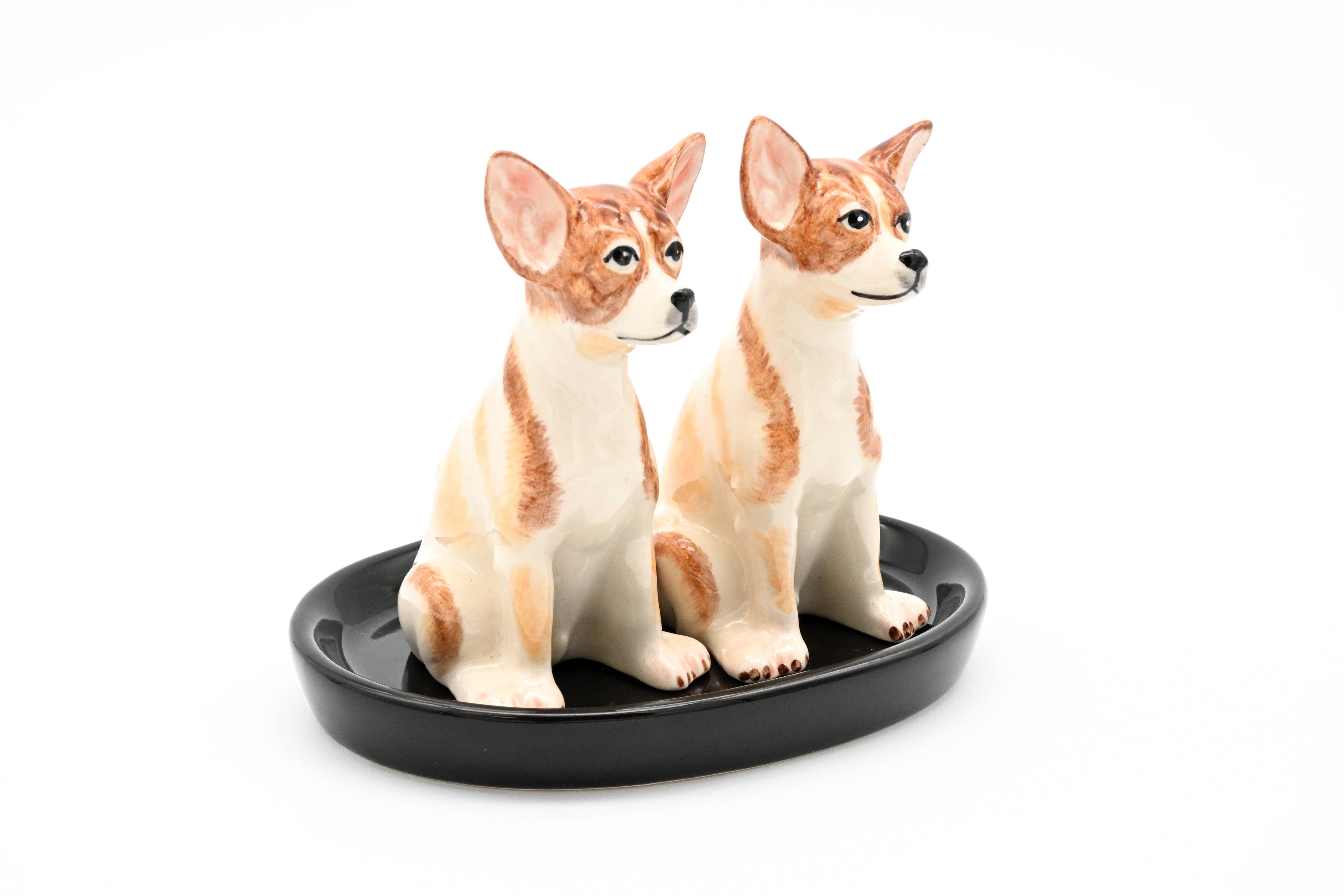 SP917 SALT AND PEPPER SHAKER Chihuahua