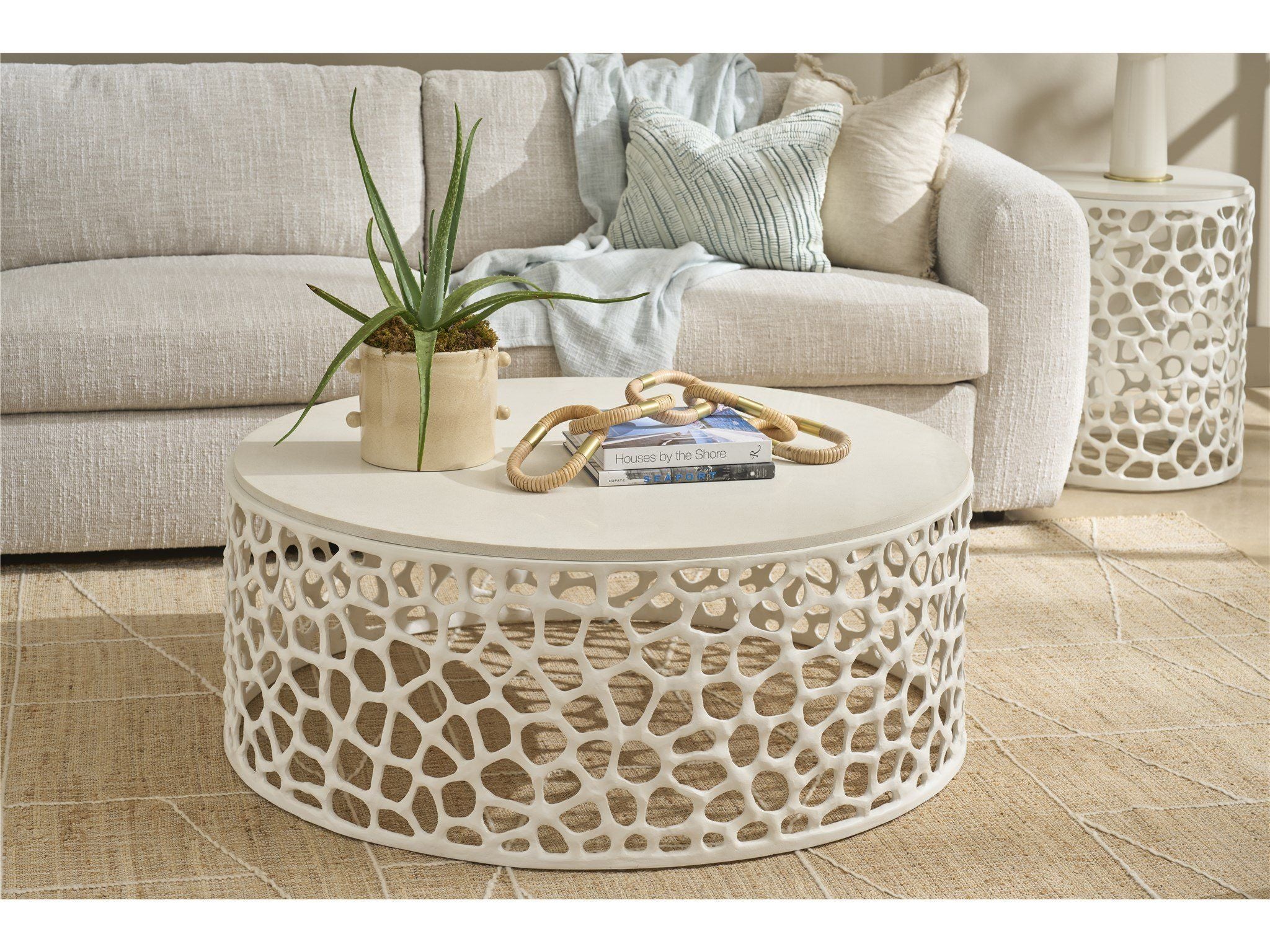 Oasis - Cora Table