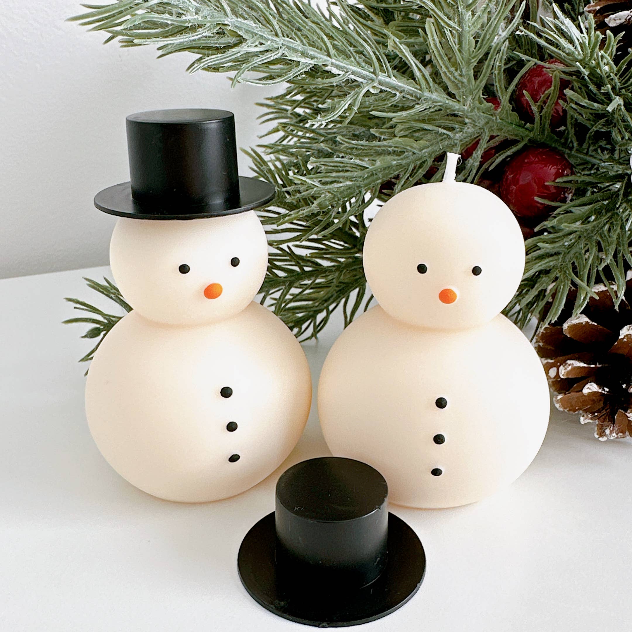 Snowman Candle | Christmas Candle: Unscented