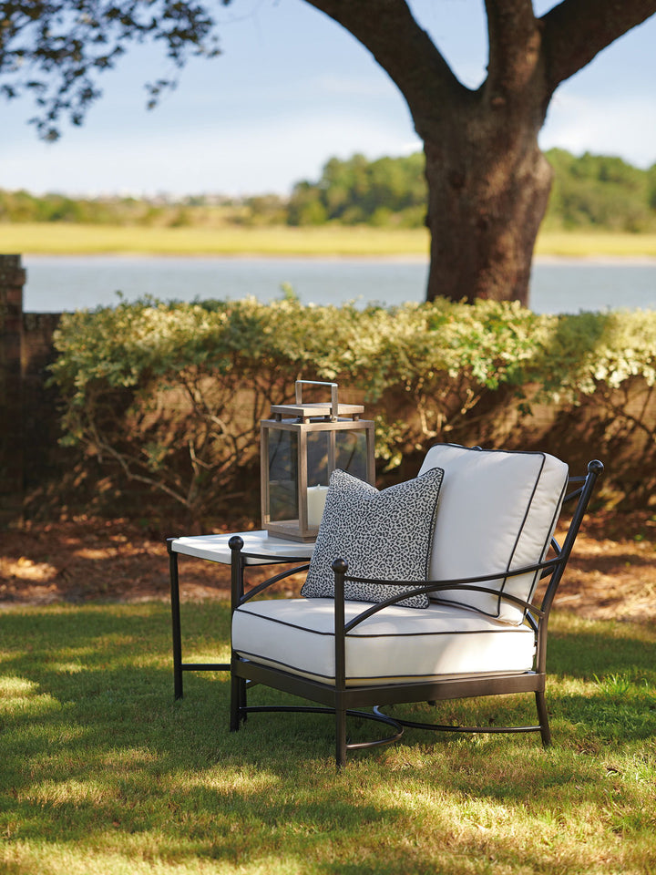Pavlova - 36" Lounge Chair - White