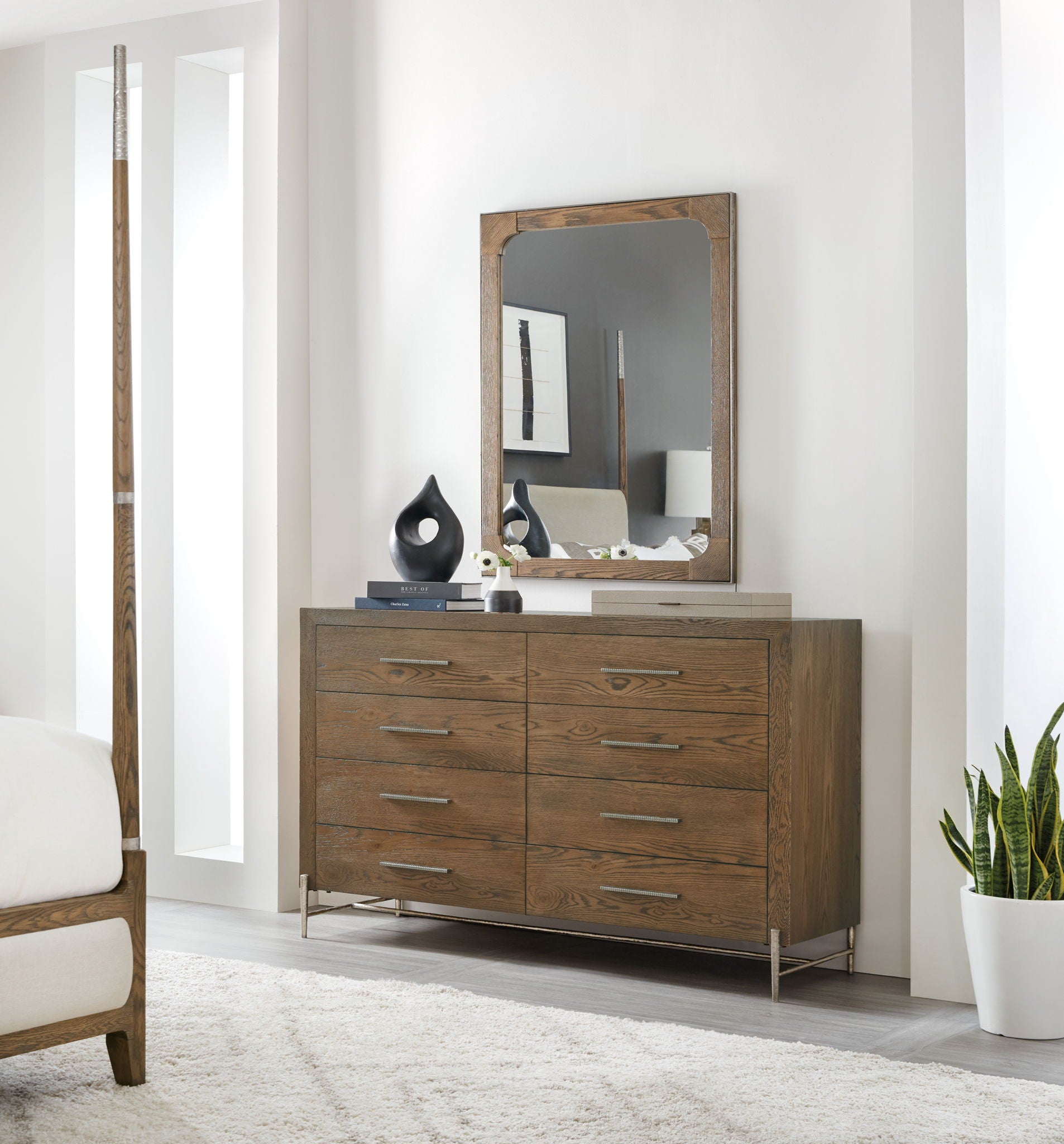 Chapman - 8-Drawer Dresser - Light Brown
