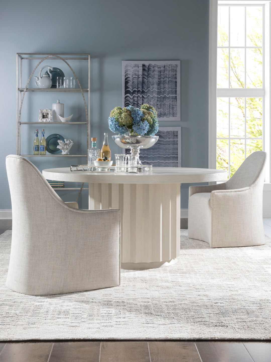 Signature Designs - Sarto Round Dining Table - Gray