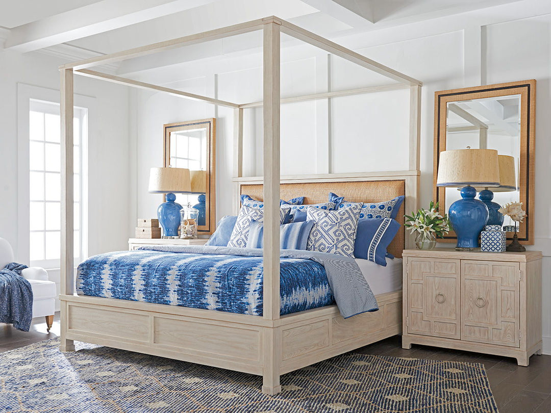Newport - Shorecliff Canopy Bed