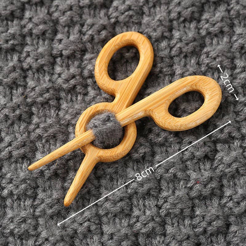Wooden Shaped Brooch: Whale 2