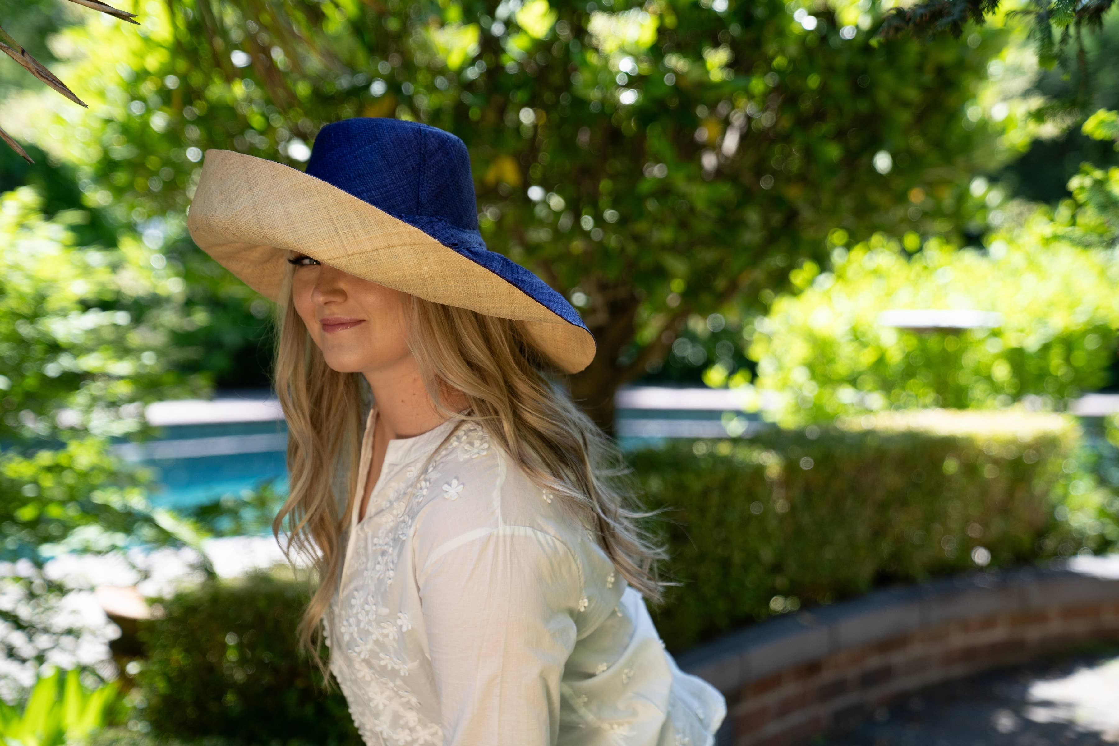Monica 5" & 7" Wide Brim Two Tone Packable Straw Sun Hats: Tobacco Two Tone / 7" Brim