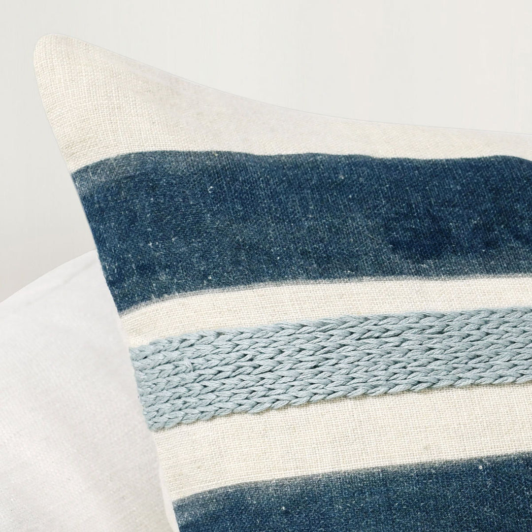 Catania - 22" x 22" Seiano Pillow - Blue