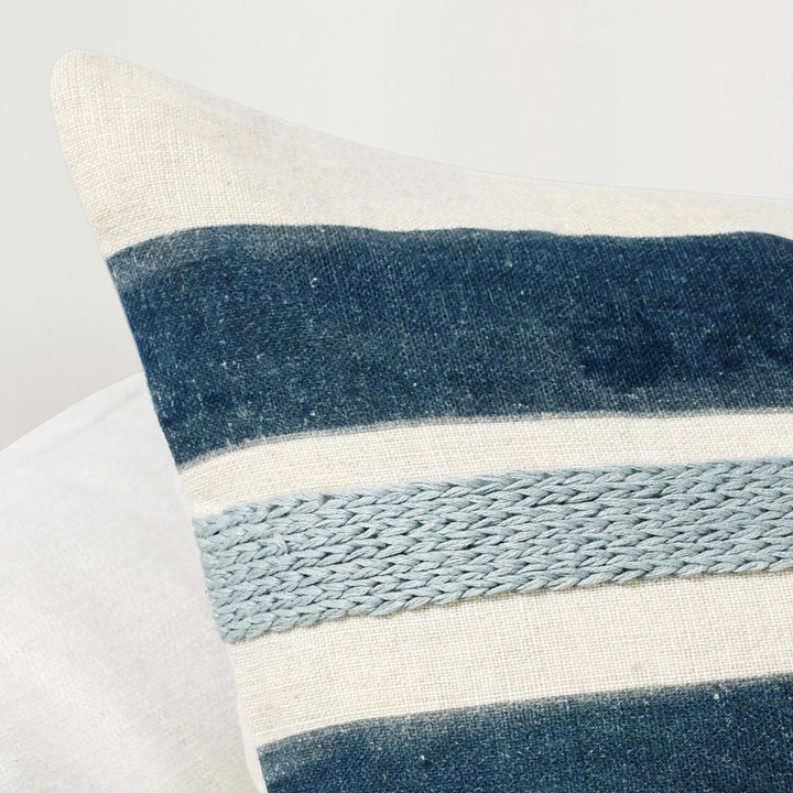 Catania - 22" x 22" Seiano Pillow - Blue