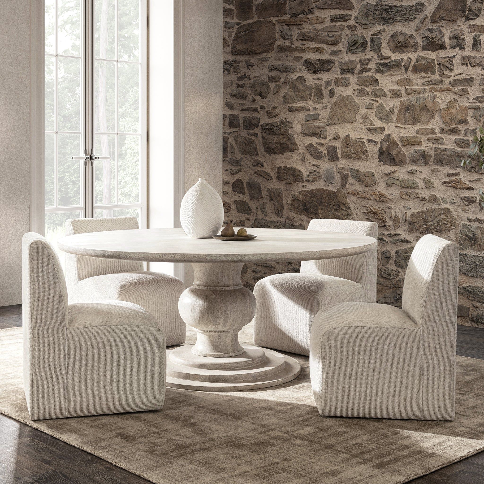 Hera - Round Dining Table