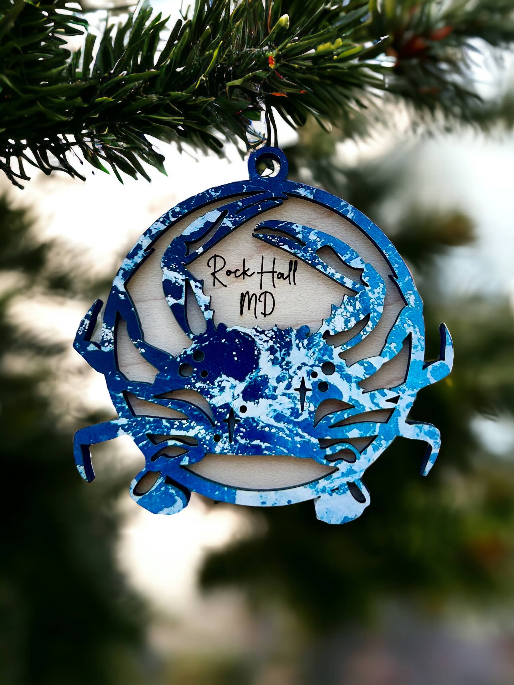 Customizable Crab Ocean Magnet/Ornament: White Front/Ocean Wave Back / Ornament