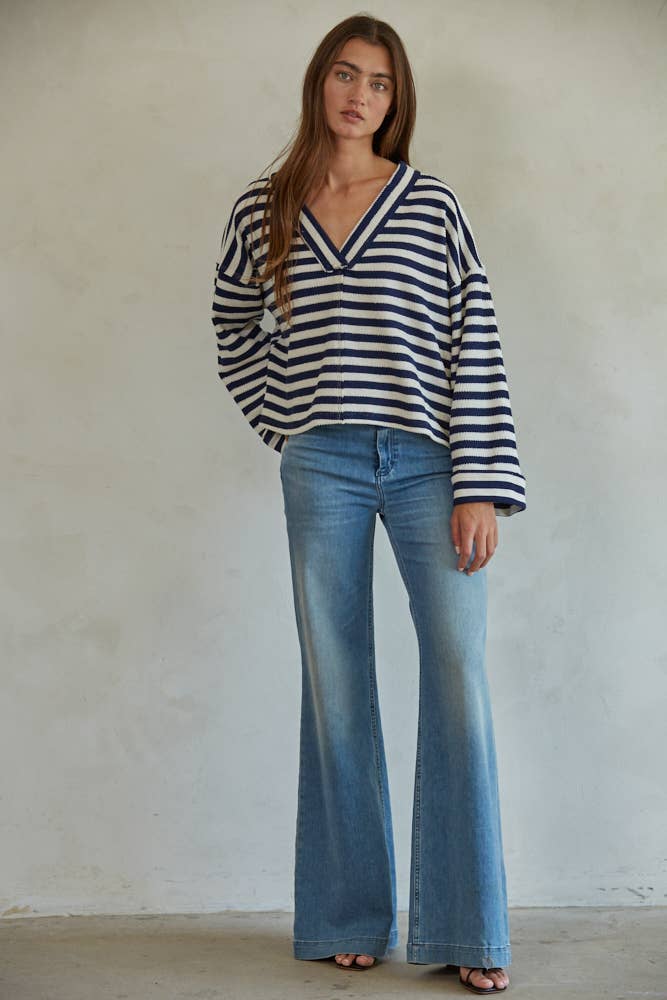 RJ3353 | Knit Striped V-Neck Long Sleeve Pullover Top: Ivory Navy / M