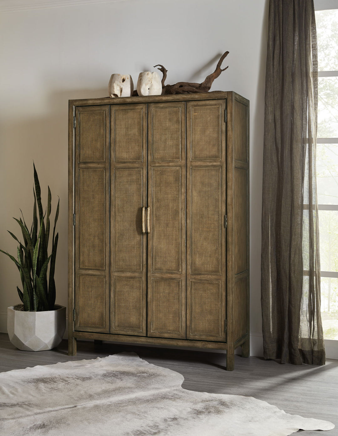 Sundance - Bar Cabinet