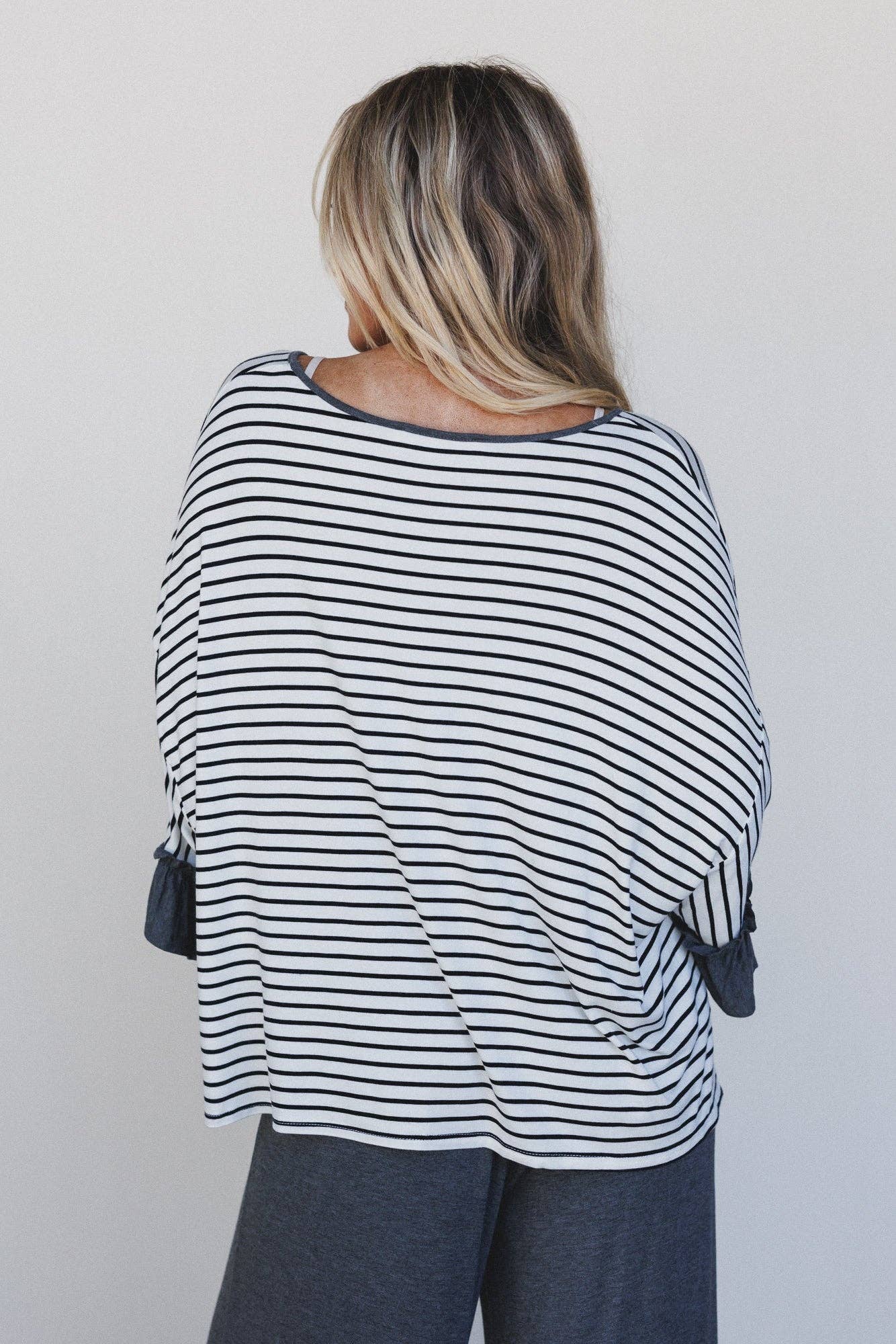 Time To Be Set - Off White Charcoal: Off White Charcoal / M