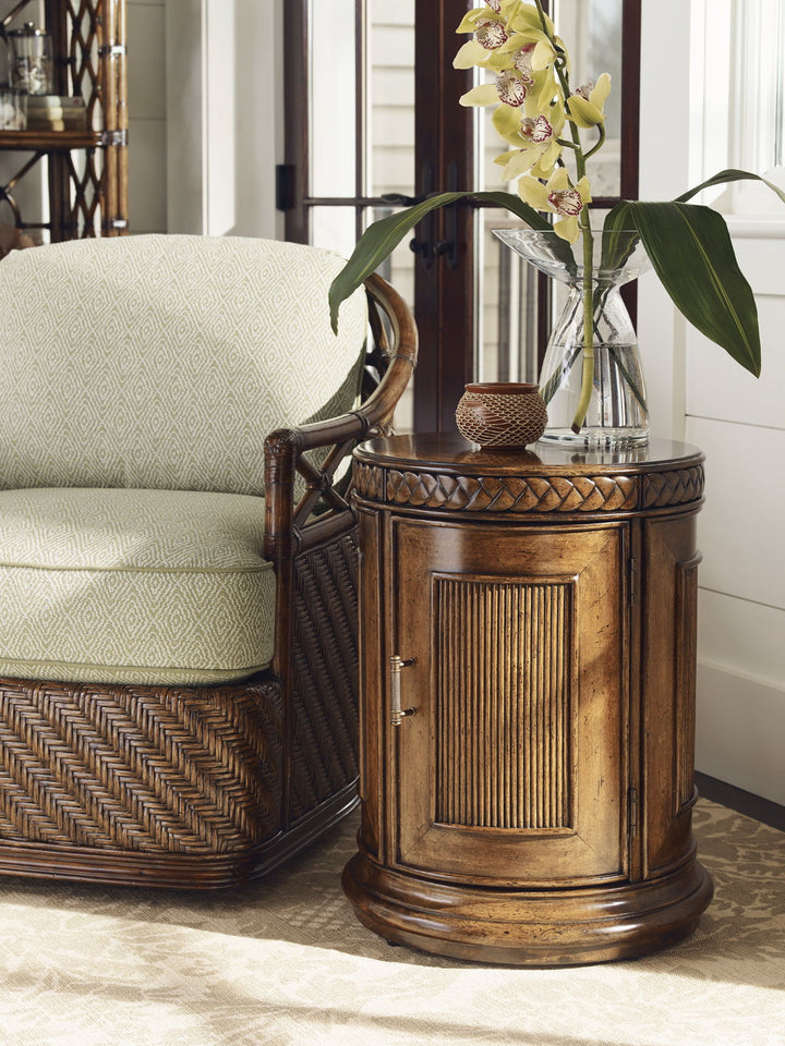 Bali Hai - Diamond Cove Swivel Chair - Dark Brown / Light Brown