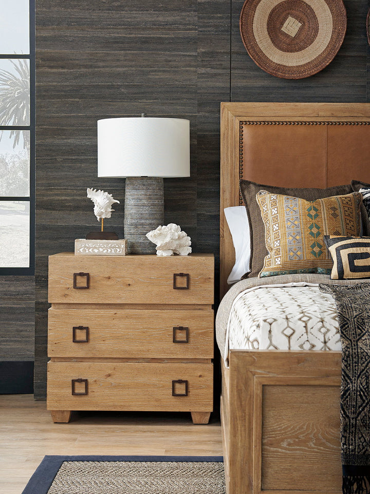 Los Altos - Hanbury Nightstand - Light Brown