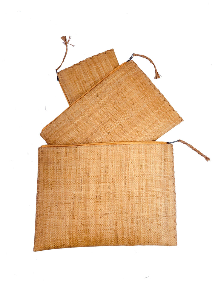 Set of 3 Nesting Zippered Straw Clutches Solid Colors: Solid / Natural