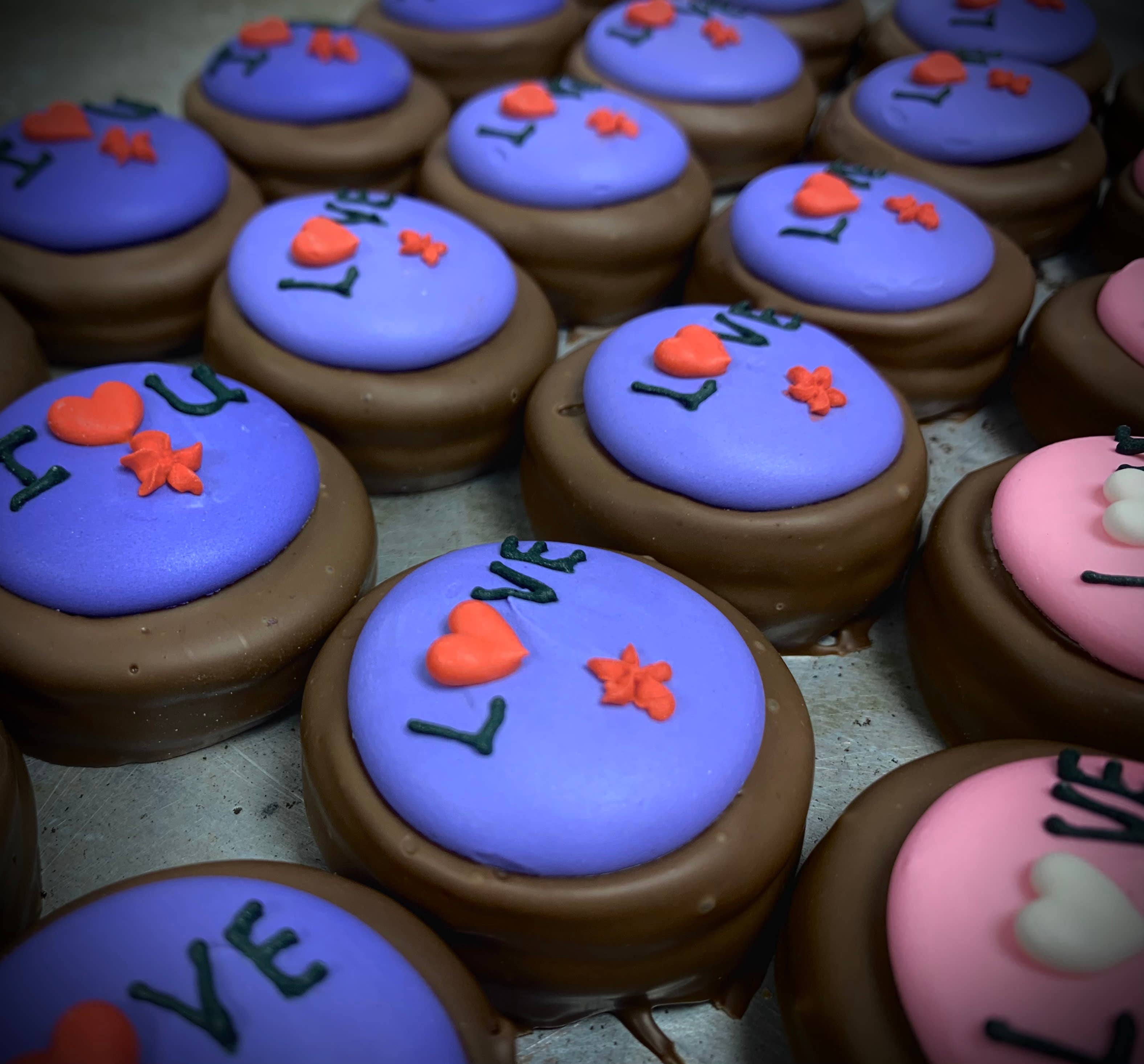 Valentine 💘 O’Oreo Love O’Oreo “Love Theme” ❤️ 💜 Milk Choc