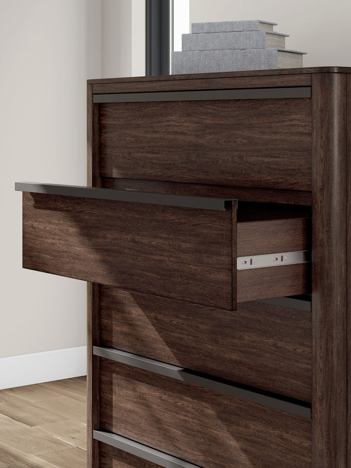 Dilenno - Dark Brown - Five Drawer Chest