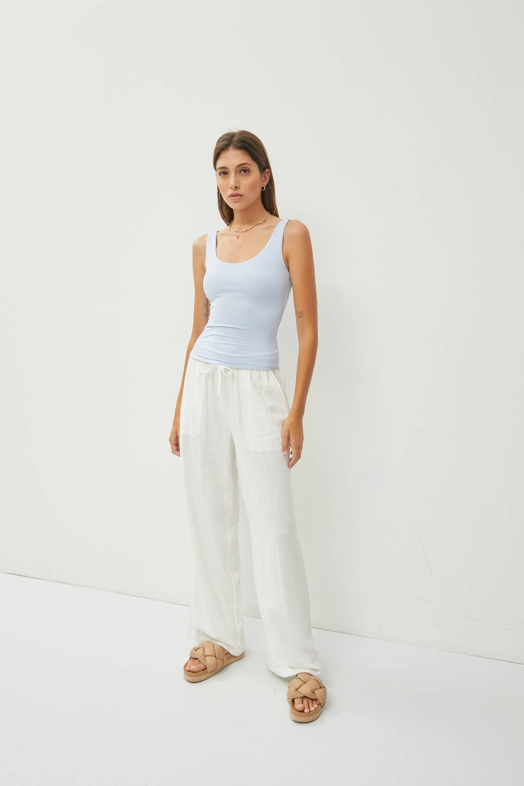 BASIC SCOOP NECK TANK: L / Black