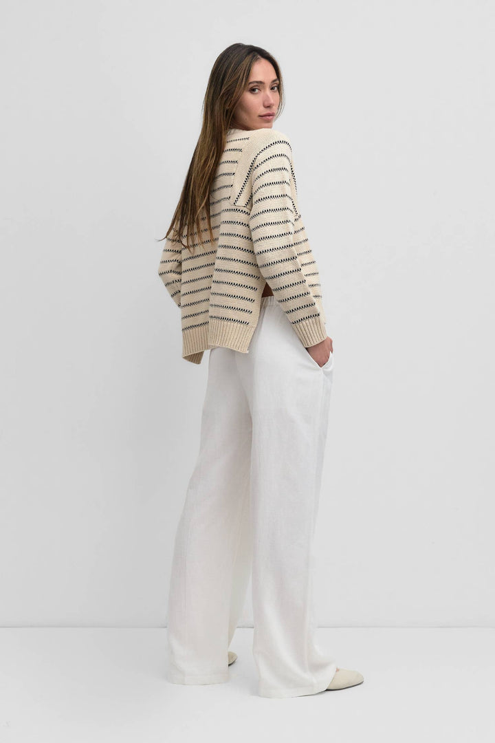 The Xanthe Sweater | Cozy Andalusian Stitch Sweater: CREAM-BLACK / SMALL