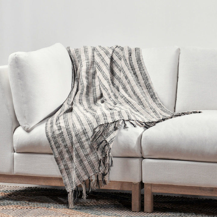 Throws - TC Linna Throw - Natural / Black