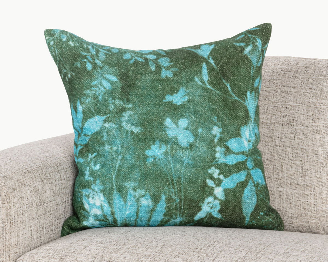 Equilibrium - 22" x 22" Pillow - Spartina Green