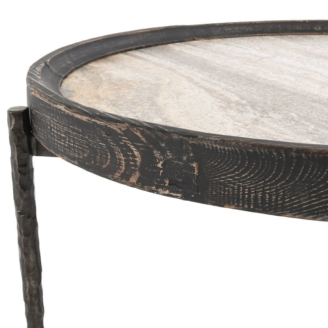 Dakota - Round Table