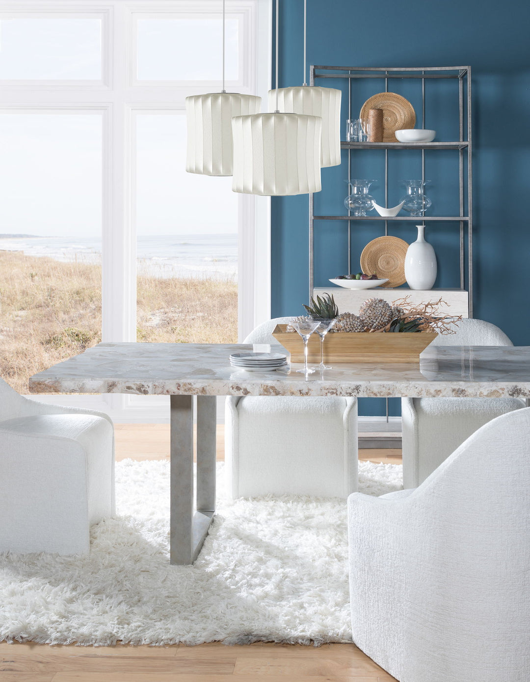 Signature Designs - Carly Dining Chair With Casters - White