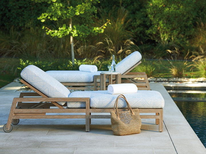 Stillwater Cove - Chaise Lounge - Light Brown / Blue