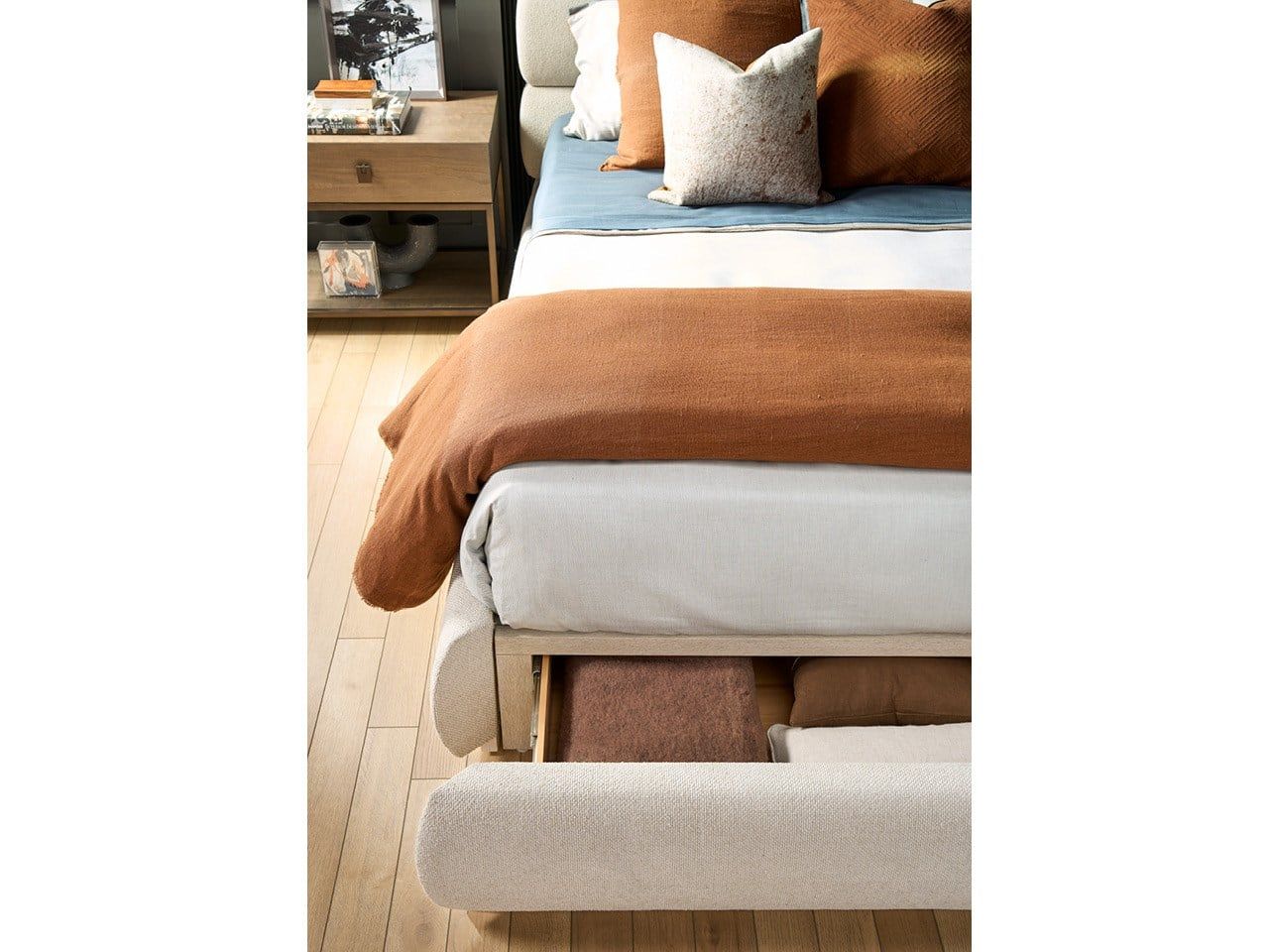Modern - Horizon Storage Bed