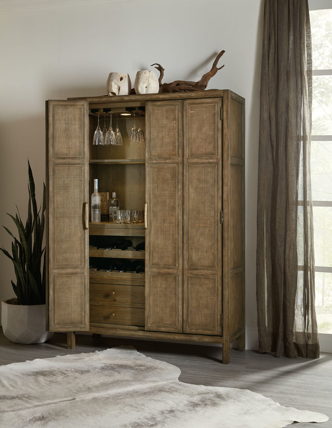 Sundance - Bar Cabinet