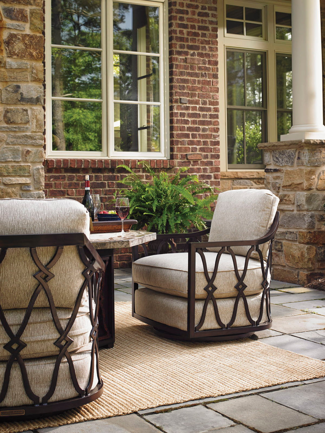 Royal Kahala Black Sands - Swivel Chair - Dark Brown