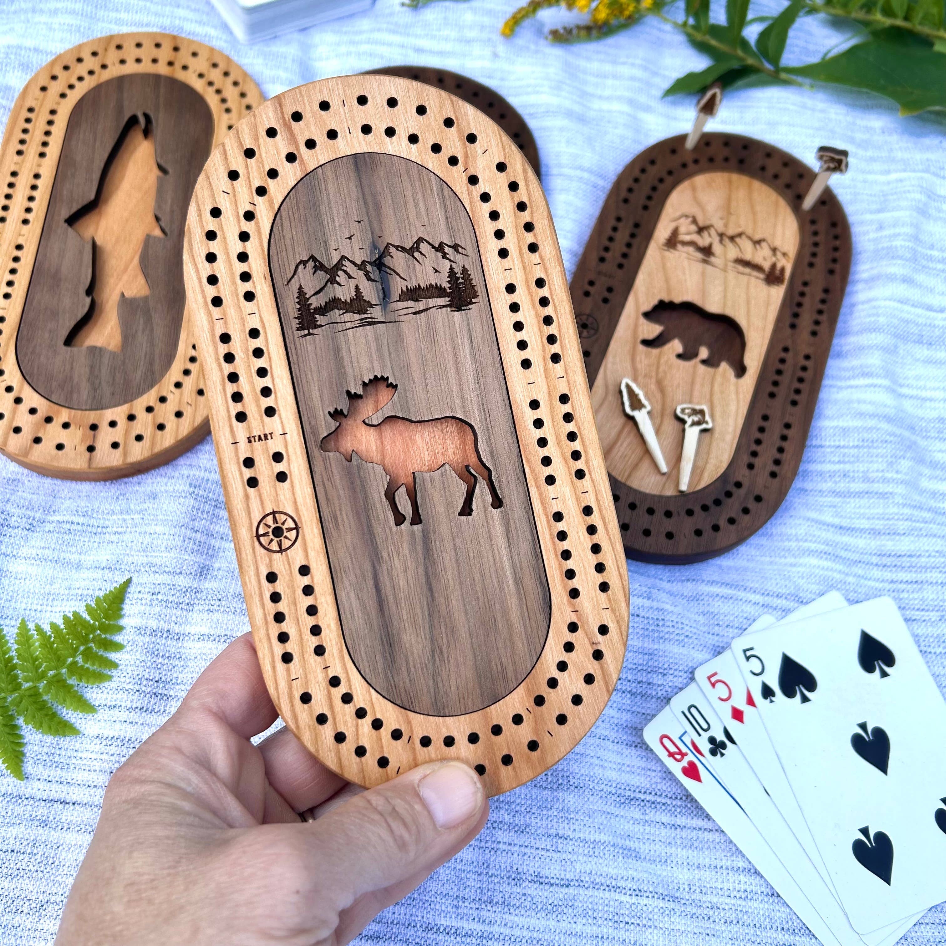 Wildlife Mini Travel Cribbage Board & Custom Pegs Set: Fish / Select best pegs for us