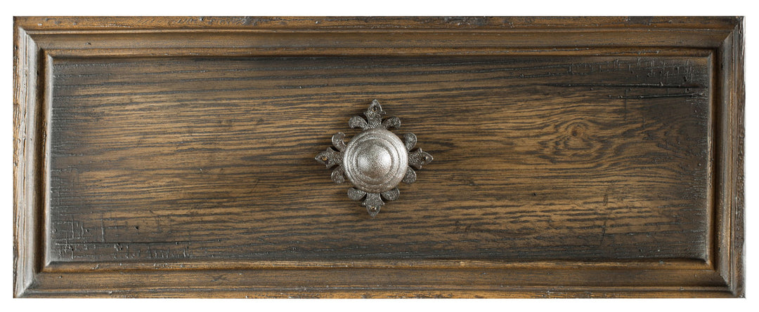 Hill Country - Williamson 9-Drawer Dresser