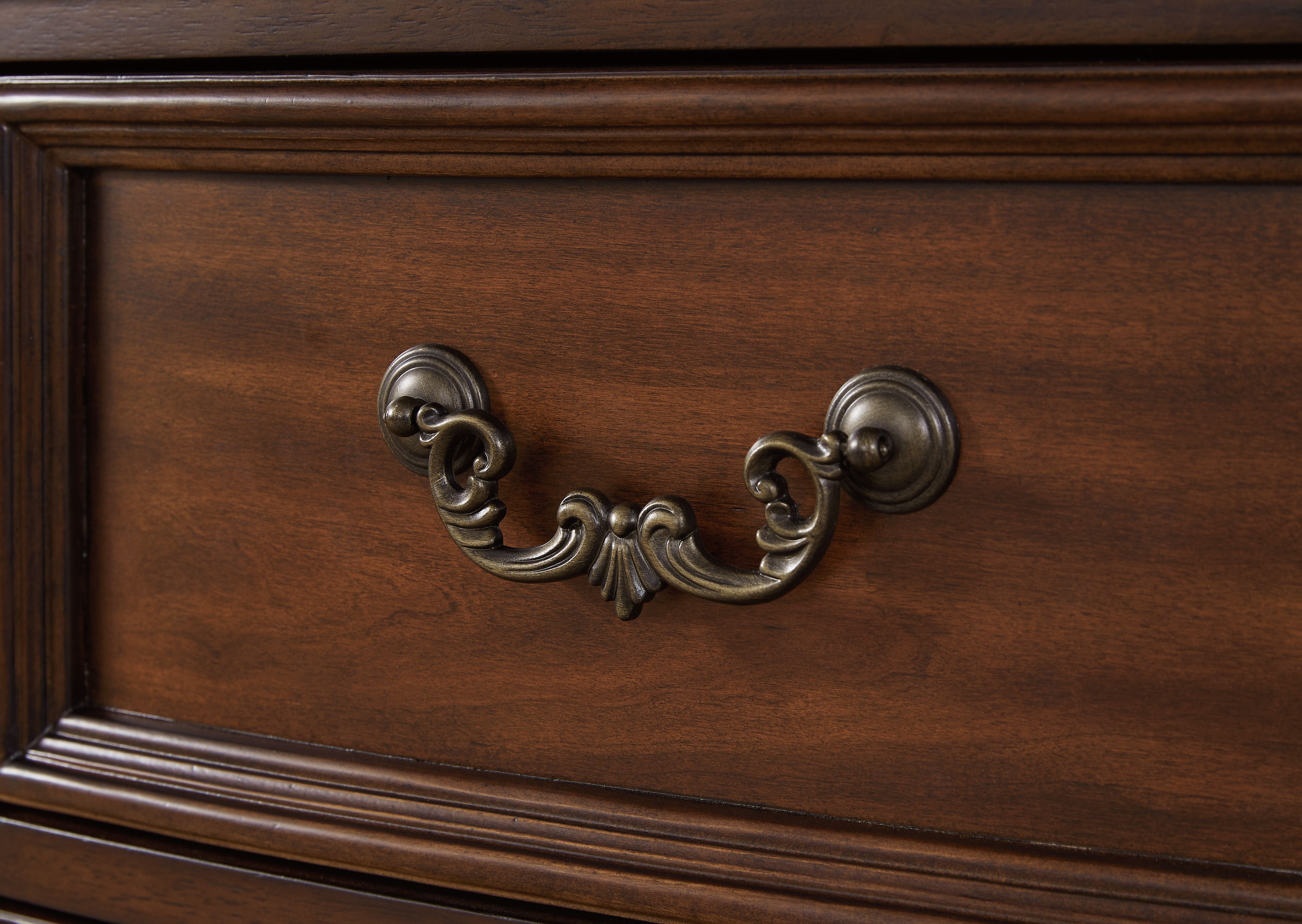 Lavinton - Dresser - Brown