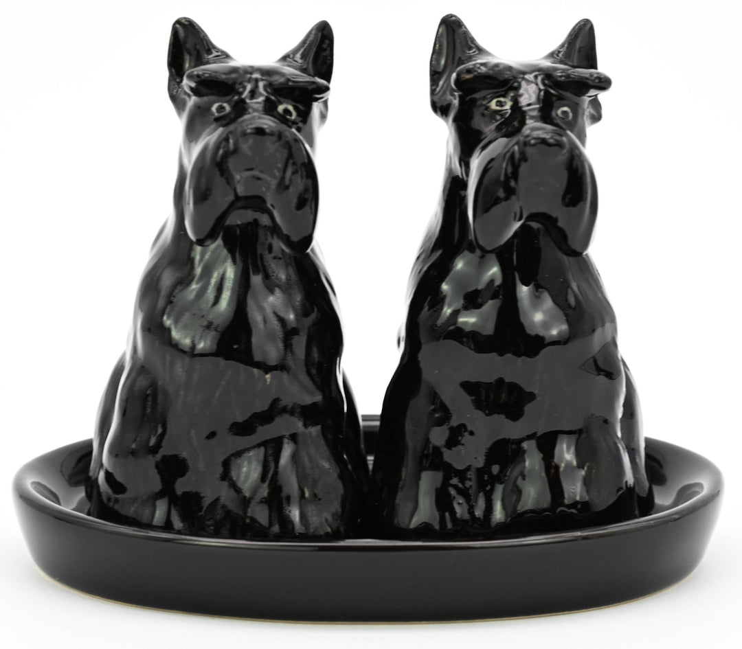SP908 SALT AND PEPPER SHAKER Black Scottish terrier