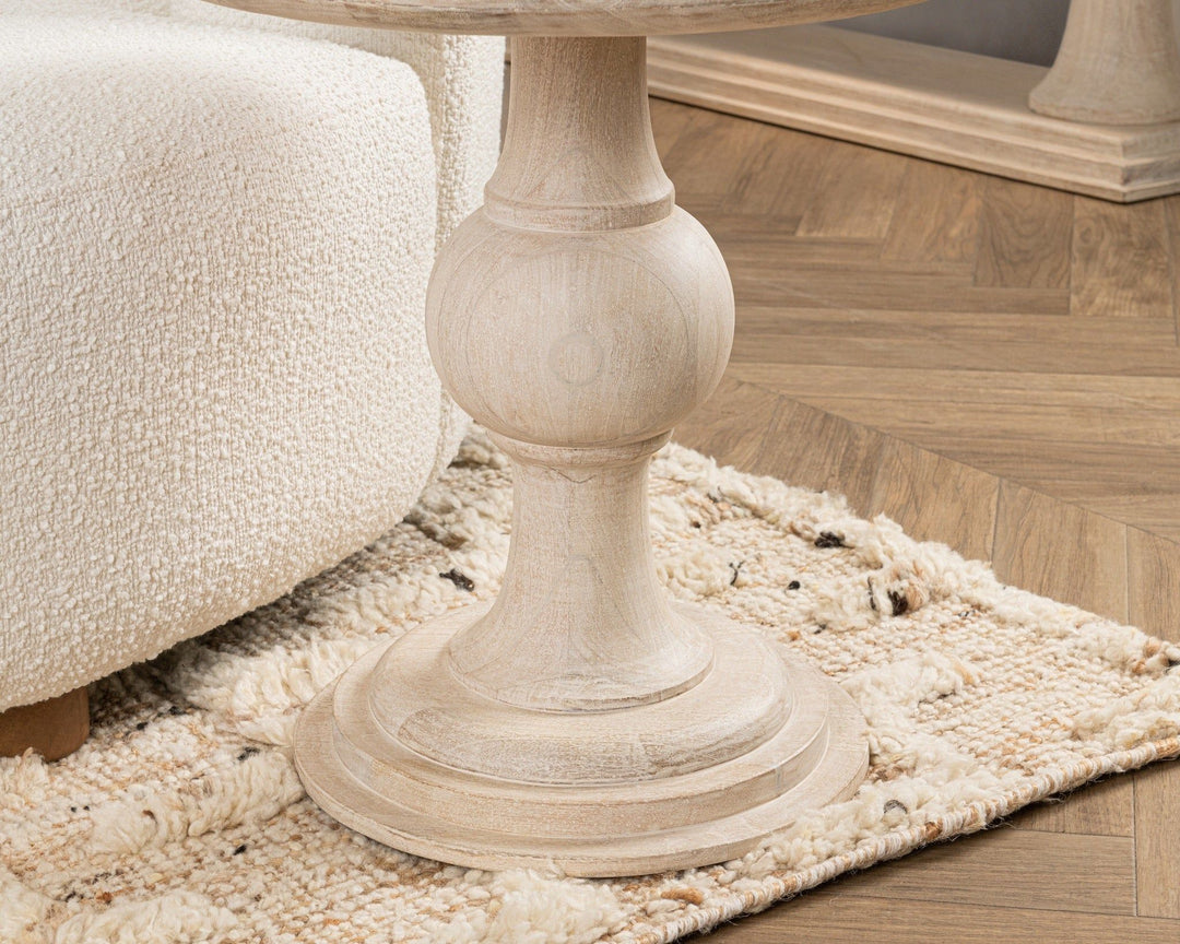 Hera - Round Table