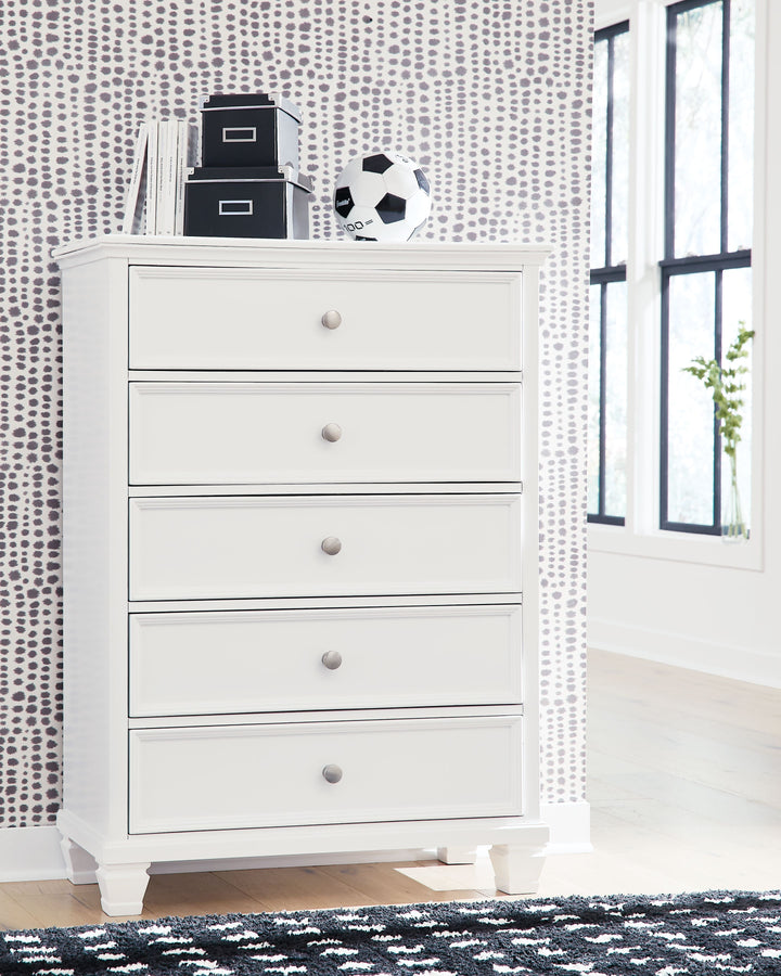 Fortman - White - Five Drawer Chest