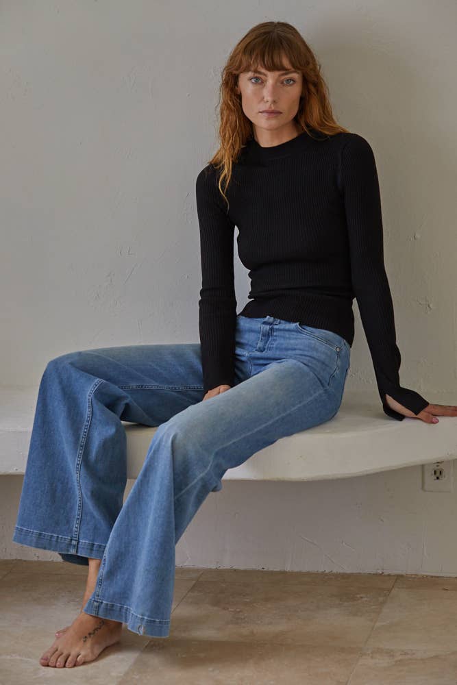 W1252 | THE DAPHNE TOP: Black / L