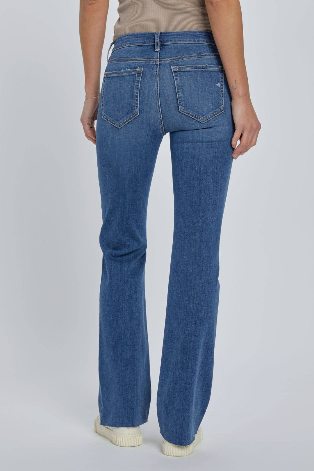 DARK WASH CLEAN STRETCH BOOTCUT: 25