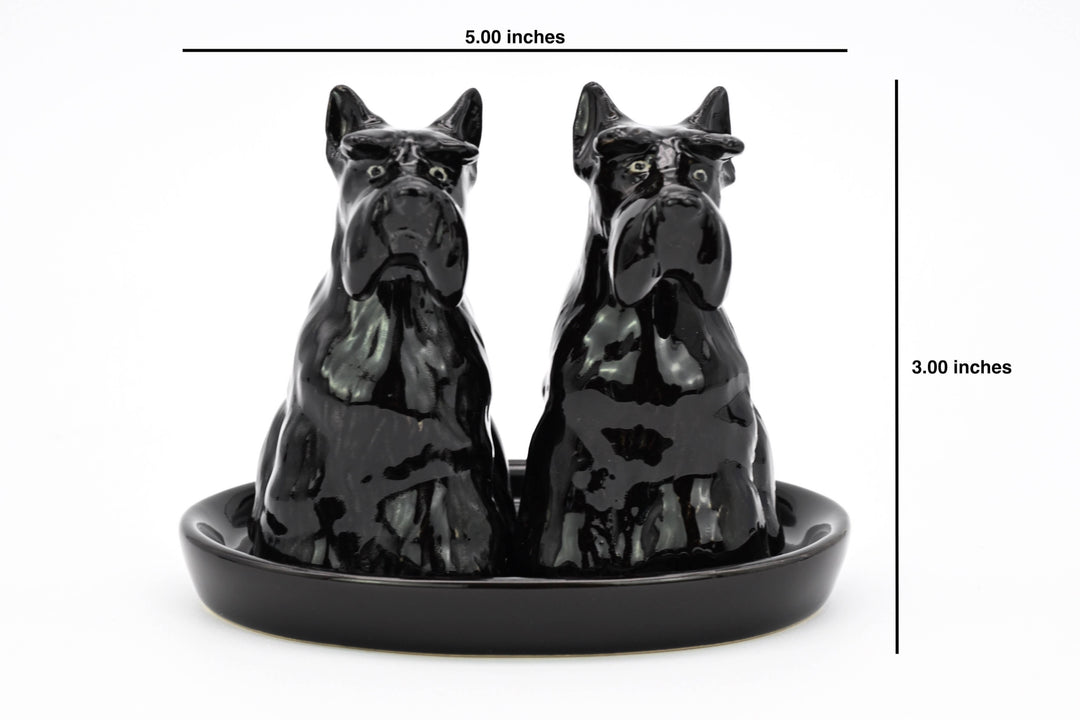 SP908 SALT AND PEPPER SHAKER Black Scottish terrier